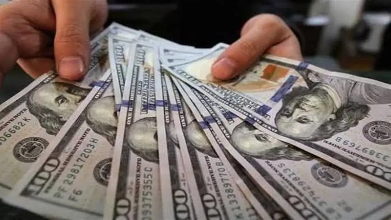 سعر الدولار يتراجع اليوم مقابل الجنيه في البنوك المصرية